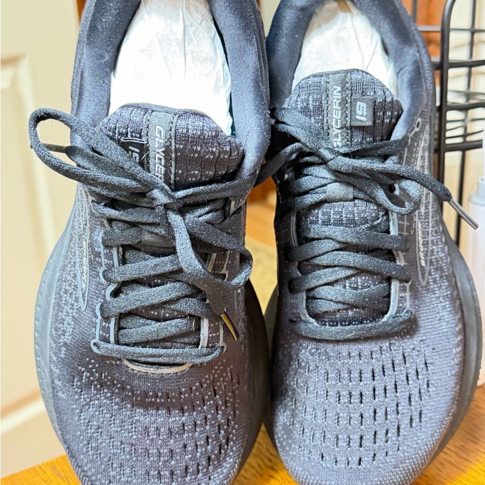 Brooks black Athletic Shoes - Picture 3 of 6